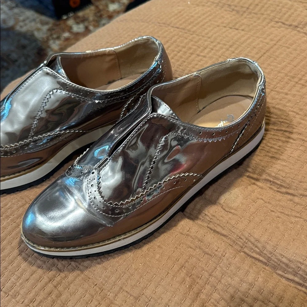 QUPID Silver oxford platform shoes 8